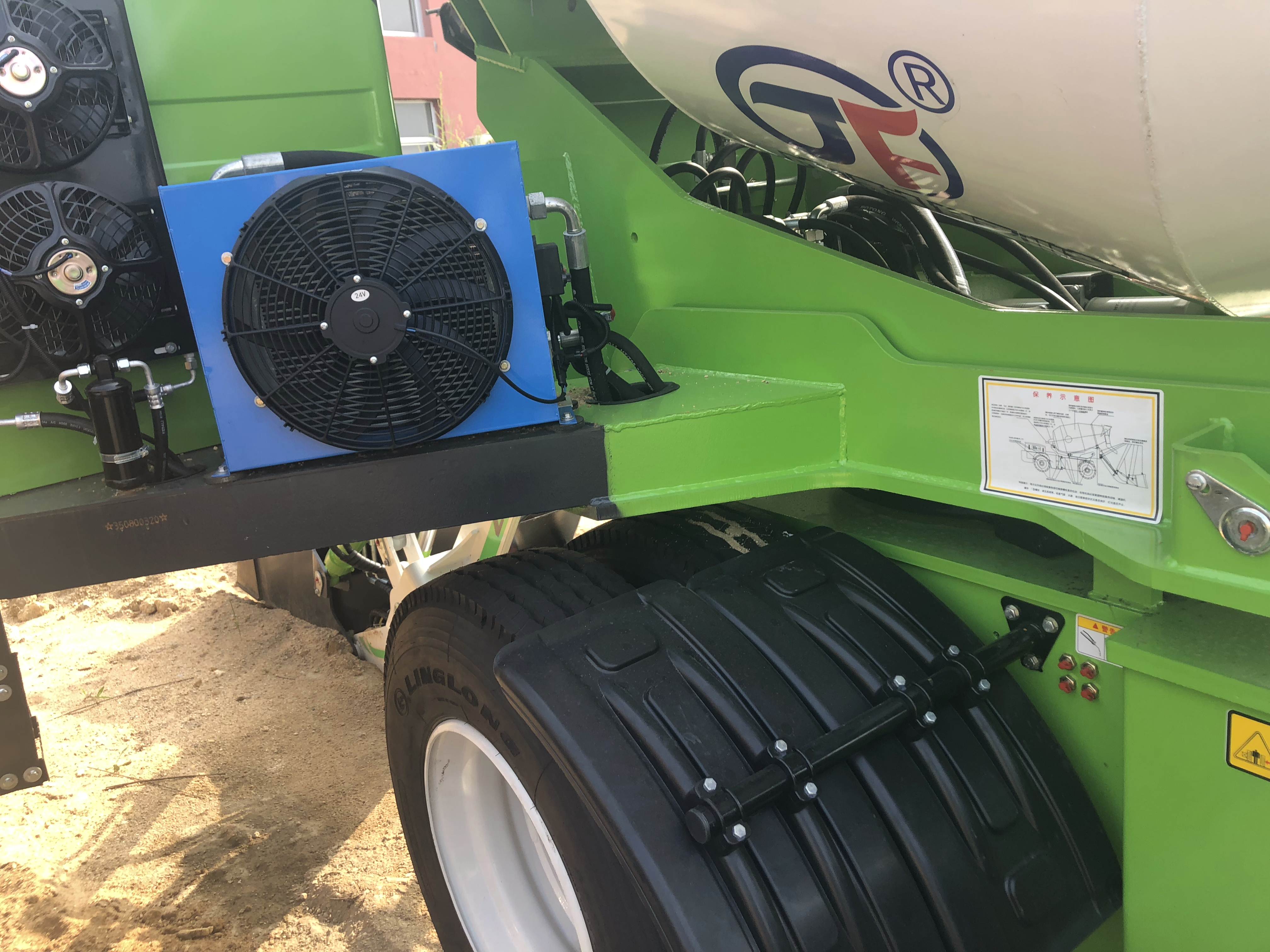為什么會在攪拌機上進行噴漆的工作？